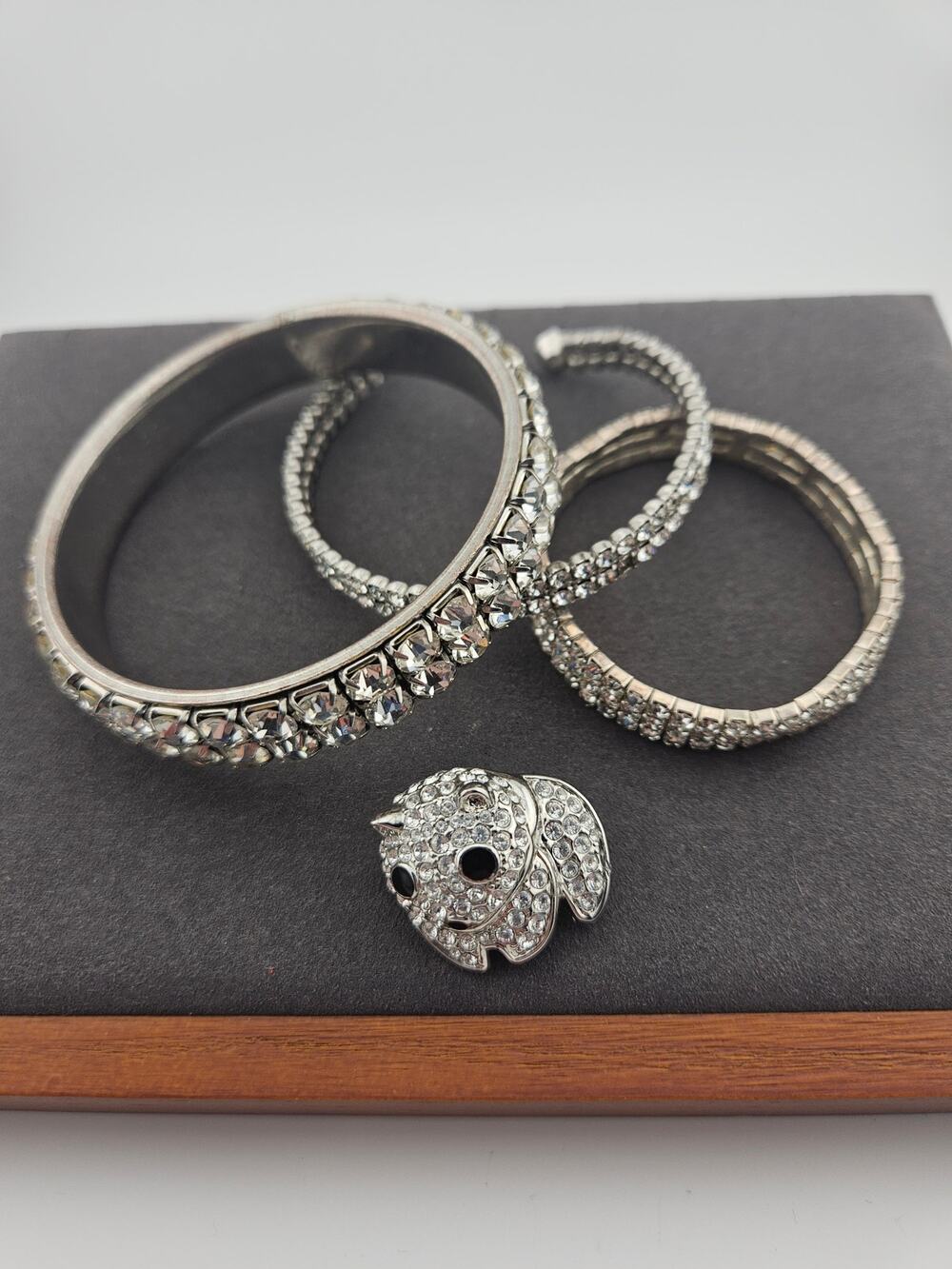 Silver Tone Crystal Costume Jewelry Set Bangle Bracelets Bear Brooch Y2K Glam